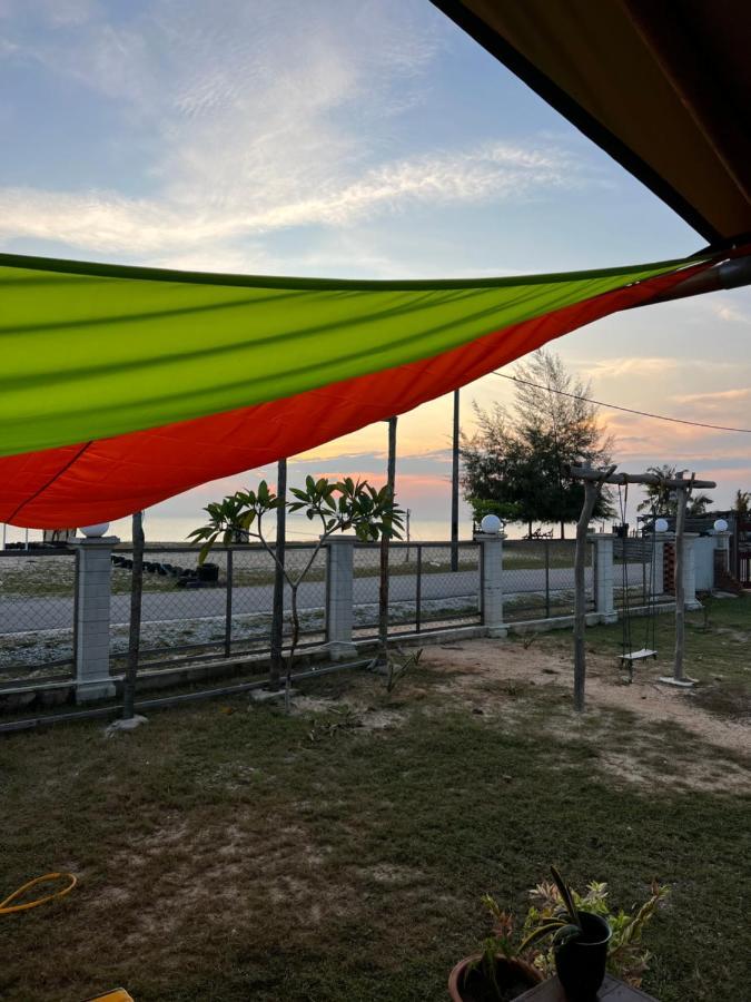 Rembulan Escape - Beachfront Safari Tent Kampung Penarik Exteriér fotografie